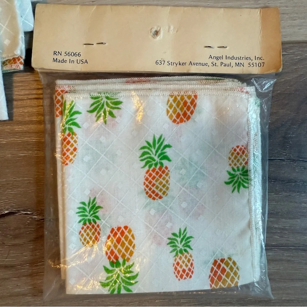 Vintage‎ Angel Pineapple Print Napkins